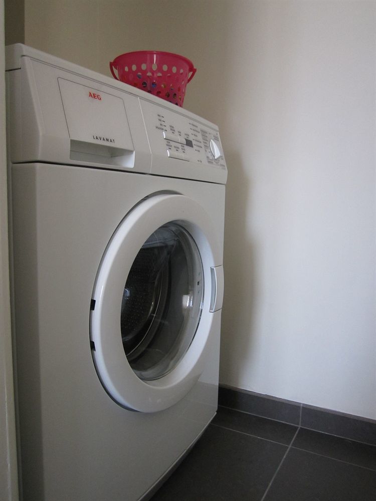 Iris Apartment *