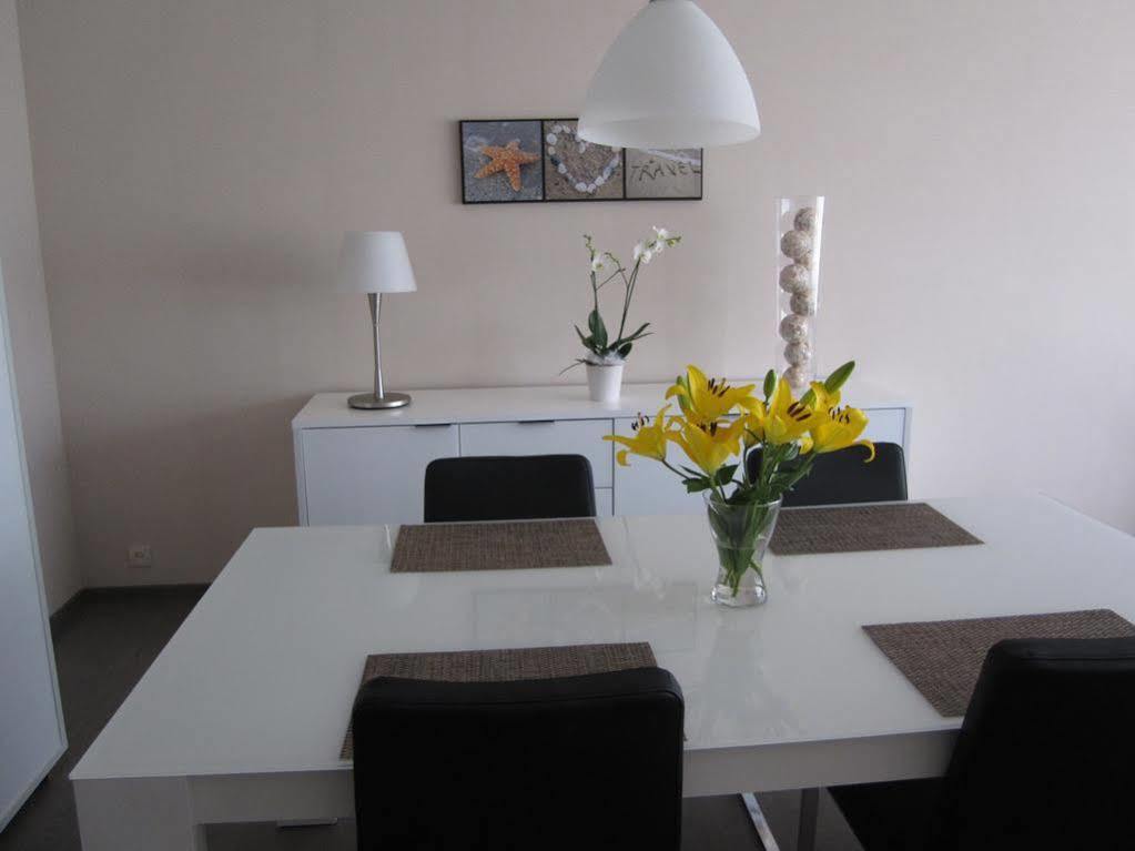 Iris Apartment *